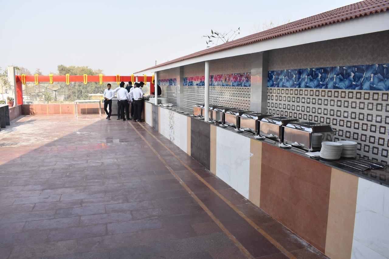 Hotel Royal Country Club Varanasi Exterior photo